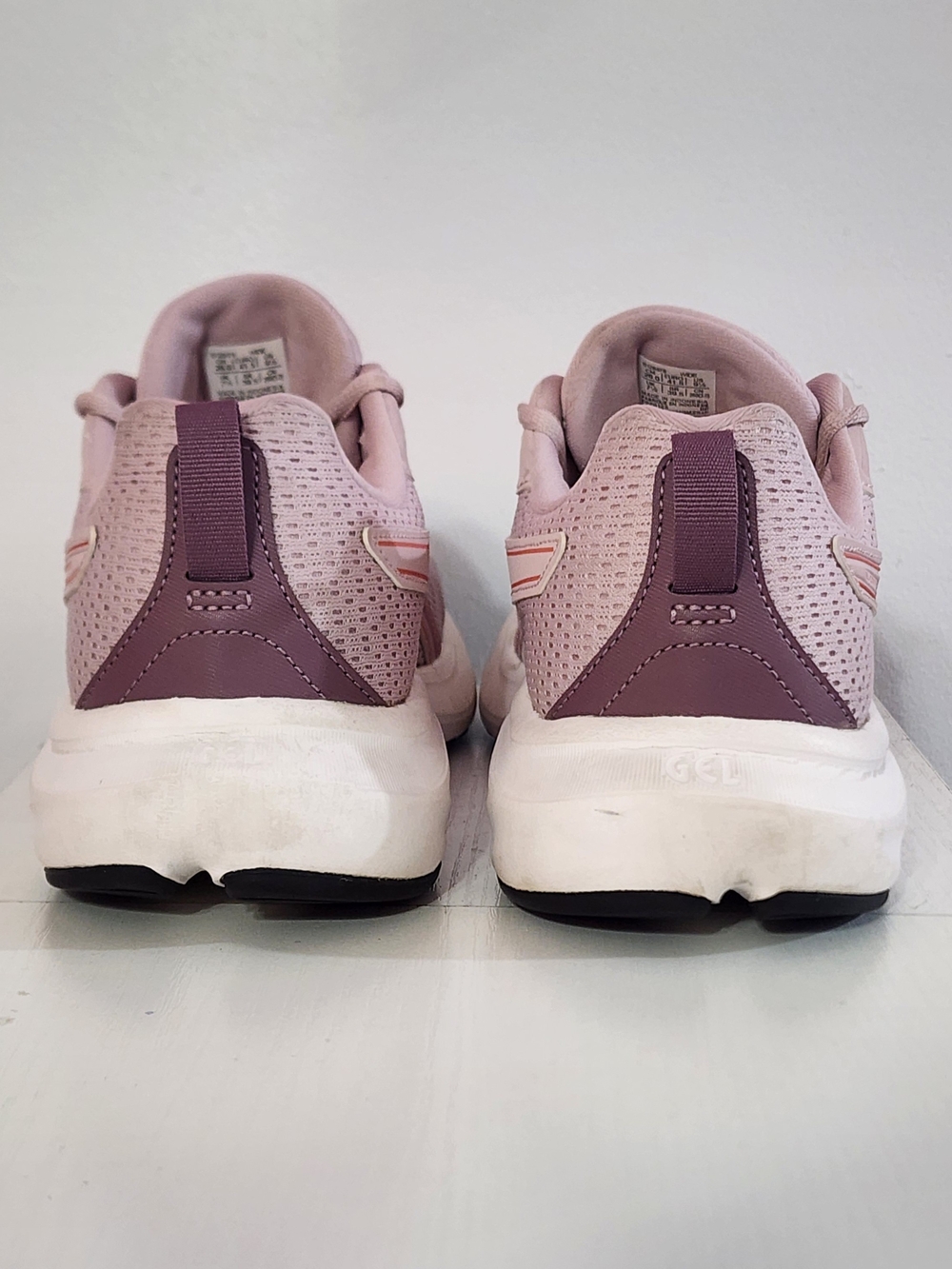 ASICS Women's Running Shoes in Lavender, Size 9.5 - Picture 5 of 8